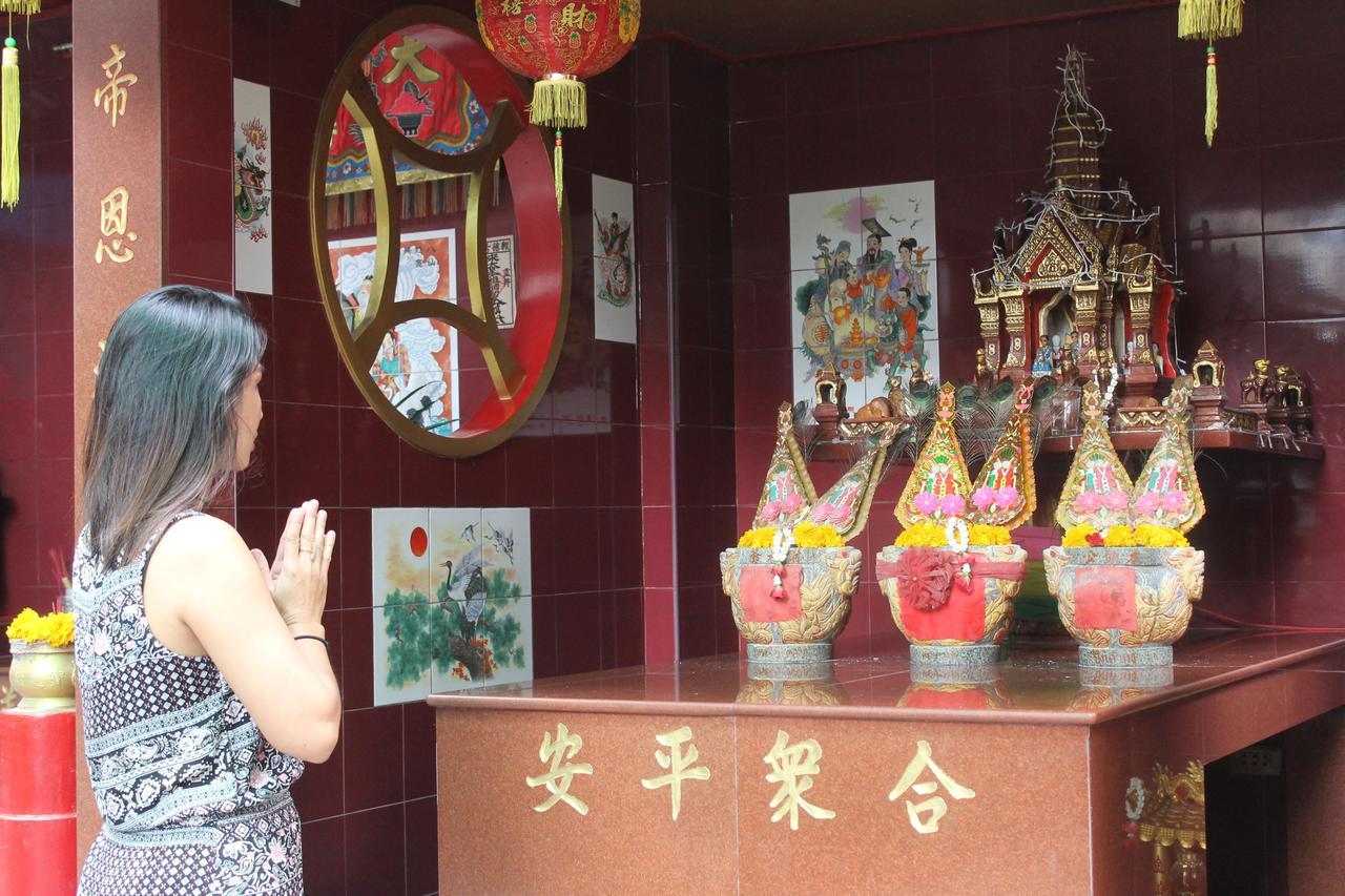The Oasis Hostel Chinatown (Adults Only) Bangkok Exterior photo